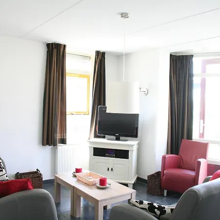 Lovely With Jetty Near Ijsselmeer Holiday home *