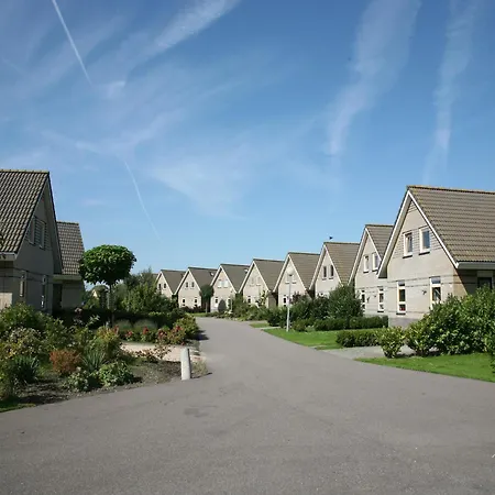 Holiday home Lovely With Jetty Near Ijsselmeer